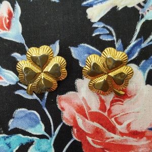 Vintage 4 leaf clover earrings